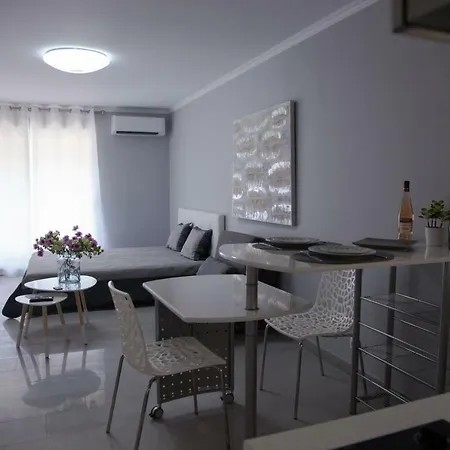 Studio 2 Steps From The Beaches Appartamento
